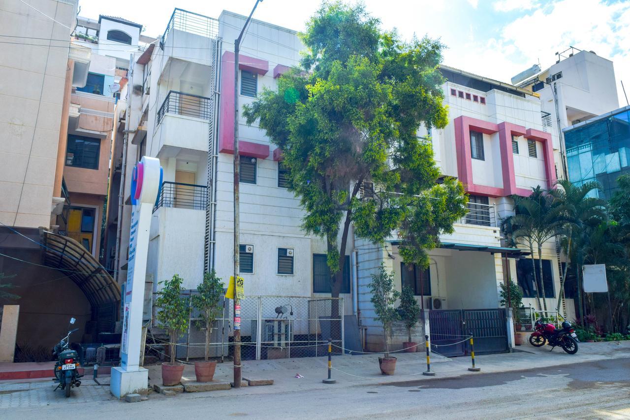 Oyo 5934 Lokaz Otel Bangalore Dış mekan fotoğraf