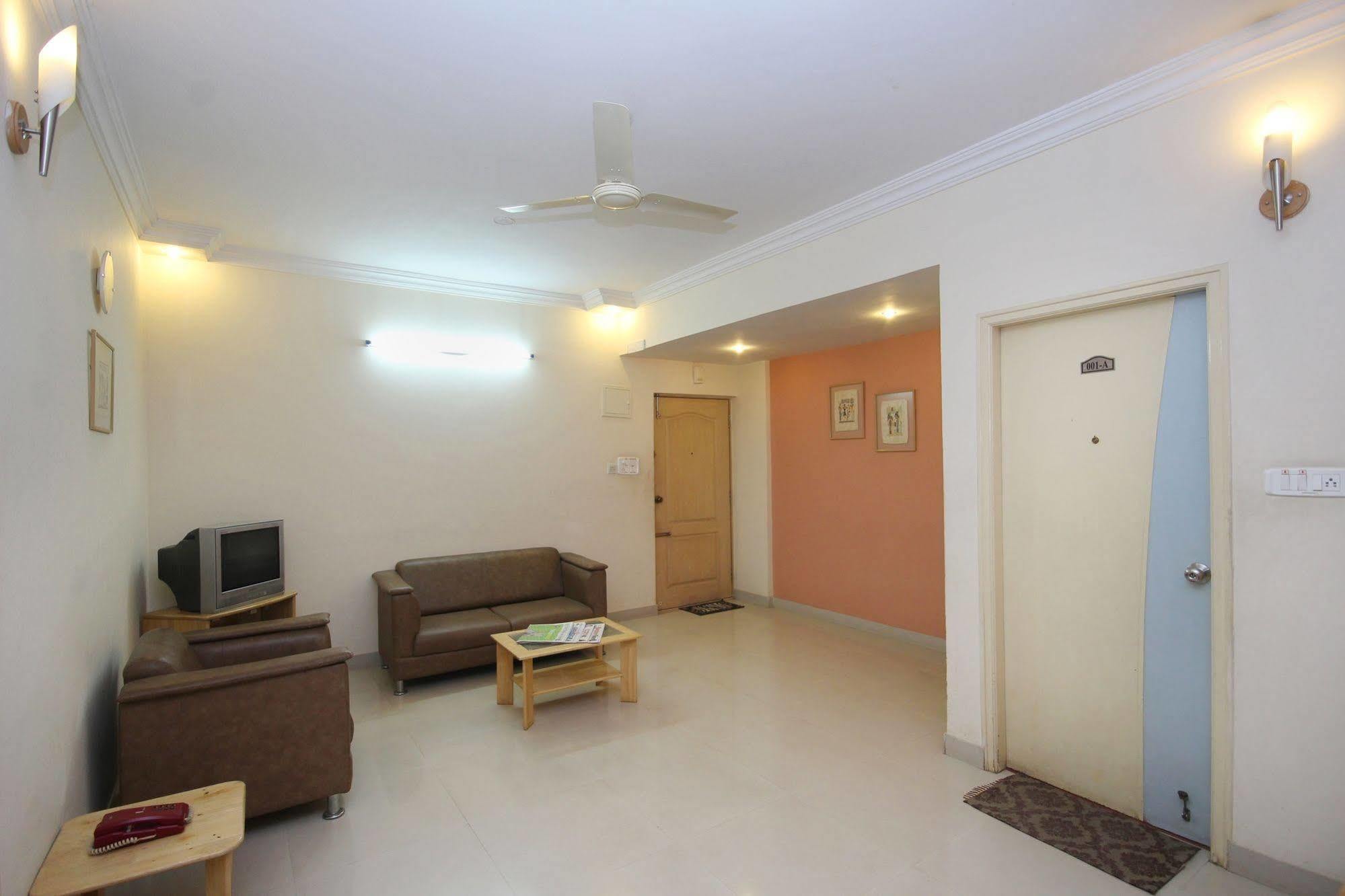 Oyo 5934 Lokaz Otel Bangalore Dış mekan fotoğraf