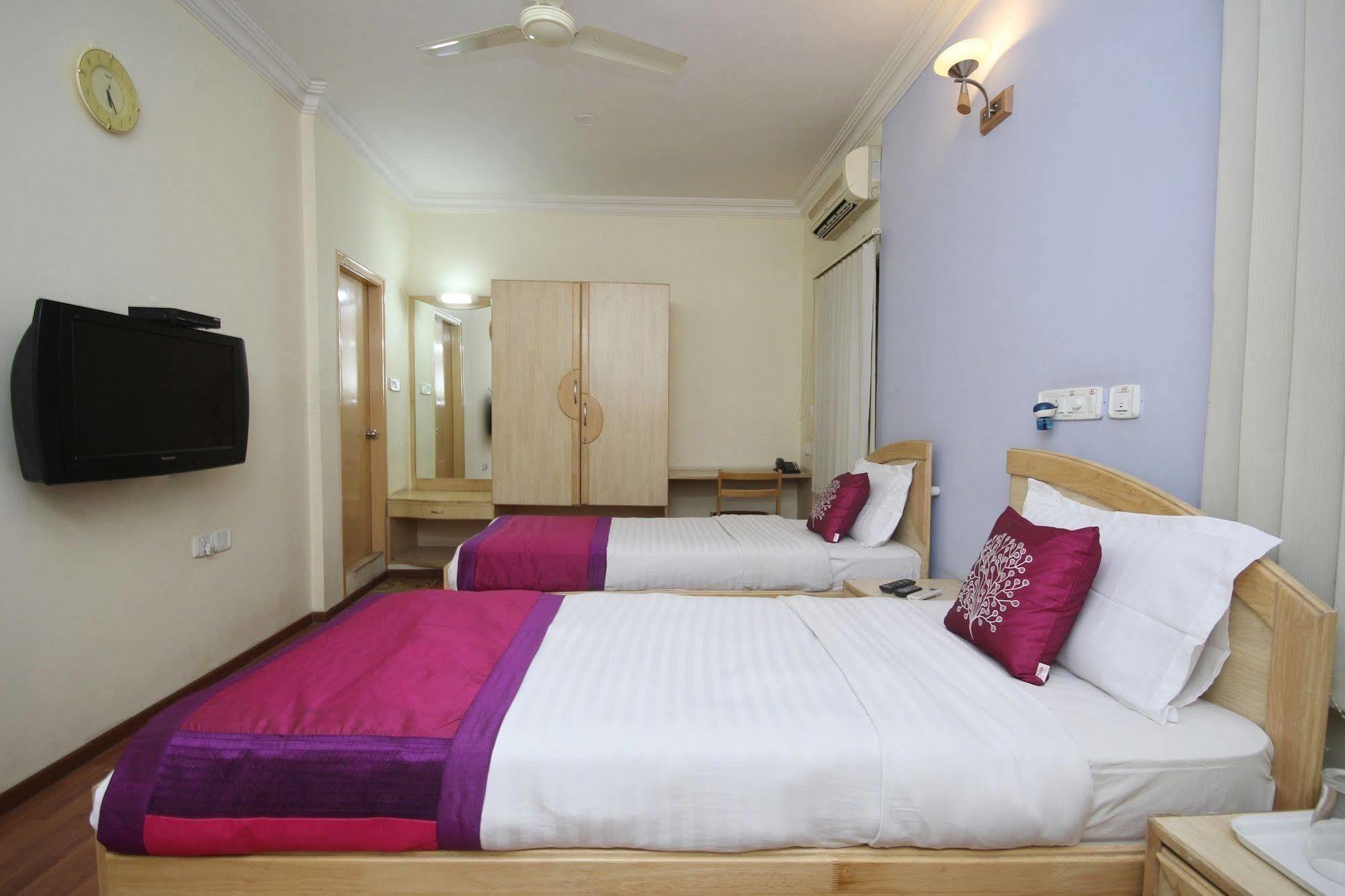 Oyo 5934 Lokaz Otel Bangalore Dış mekan fotoğraf